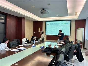 Klien Meksiko Mengunjungi Pabrik HICON di Ningbo Maret Ini: Minat Yang Kuat pada Unit Atap Grosir